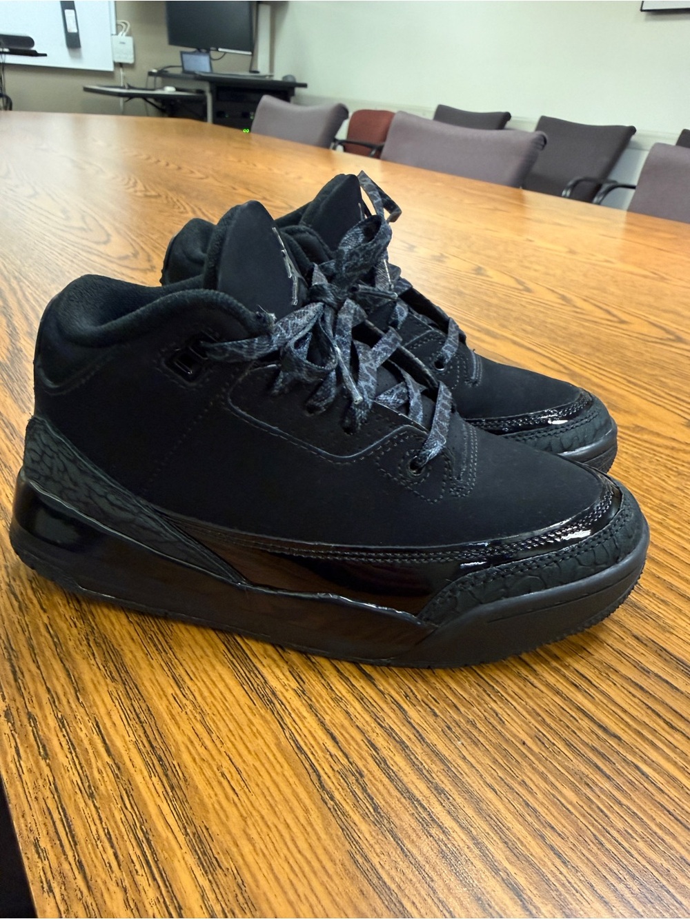 Air Jordan 3 Retro Black Cat 2025 Kids Size 1Y DM0966-001